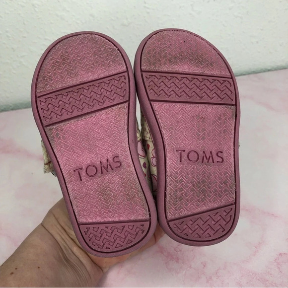 Toms shoes Valentines collection pink hearts & polka dots slip on size 5 infant - Picture 7 of 10
